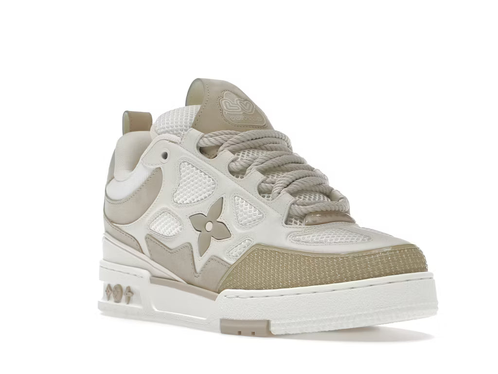Louis Vuitton LV Skate Sneaker en beige y blanco