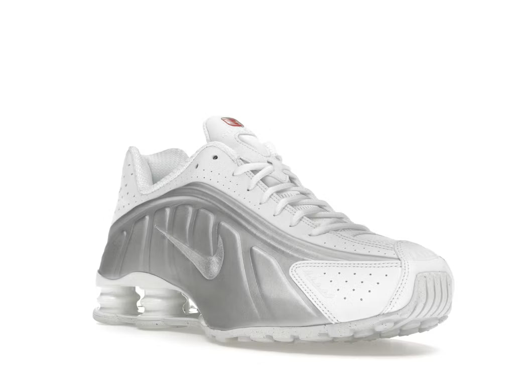 Nike Shox R4 en blanco carmesí brillante plateado metalizado