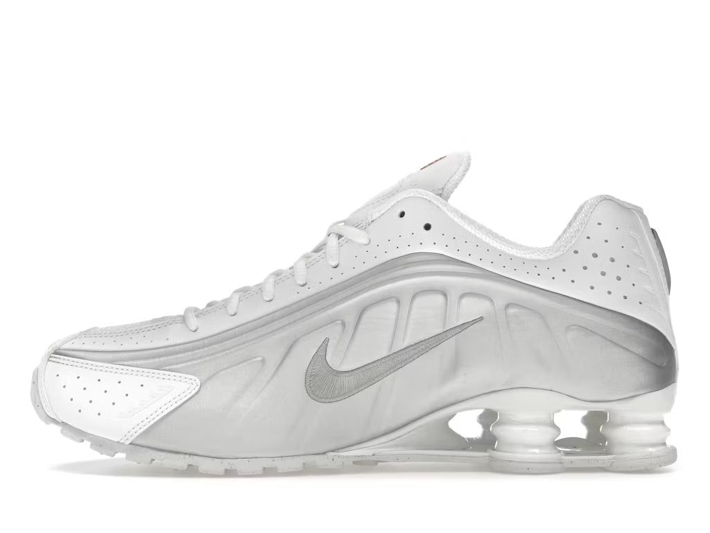 Nike Shox R4 en blanco carmesí brillante plateado metalizado
