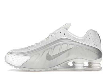Nike Shox R4 en blanco carmesí brillante plateado metalizado