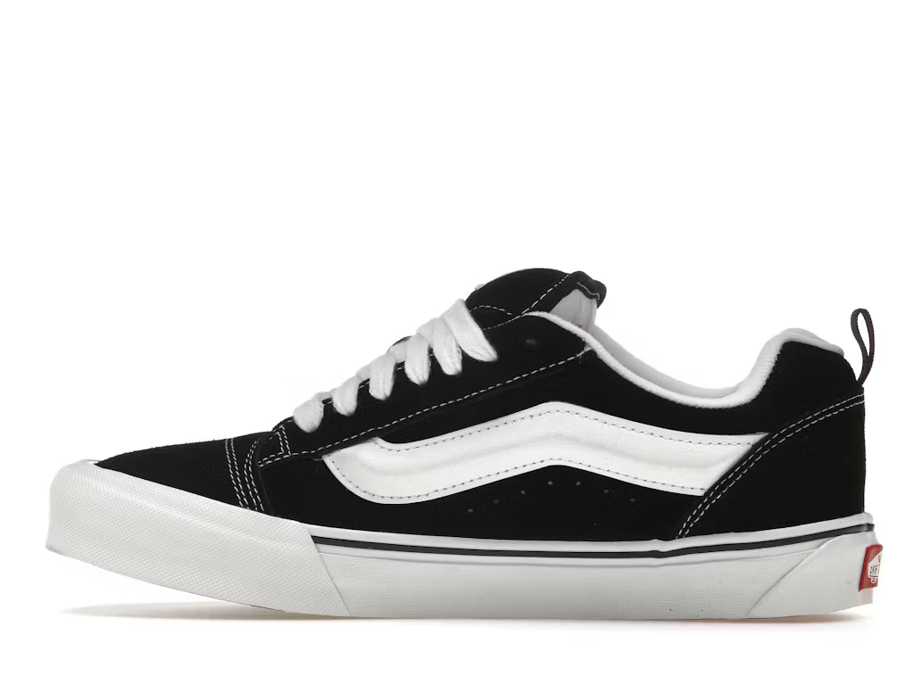 Vans Knu Skool en blanco y negro