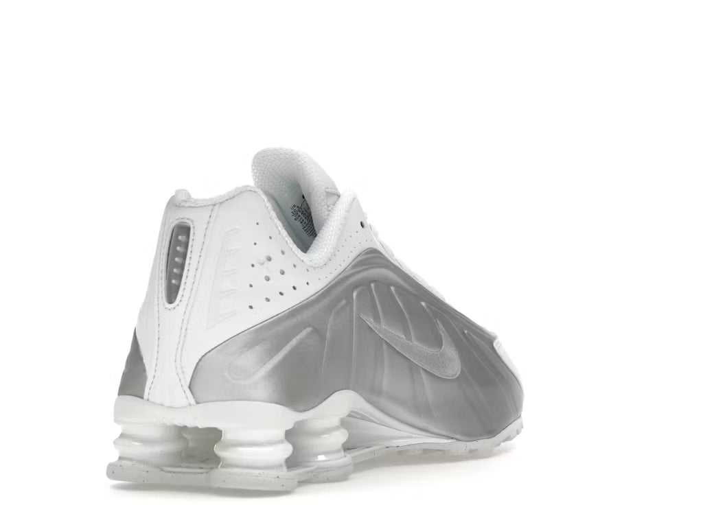 Nike Shox R4 en blanco carmesí brillante plateado metalizado